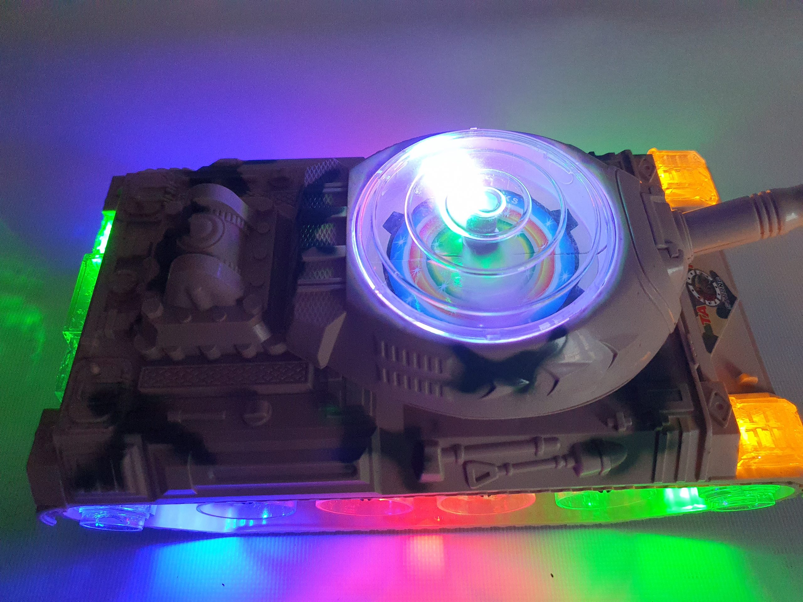 Czołg Na Baterie Zdalnie Sterowany Światło Dźwięk TOMDORIX