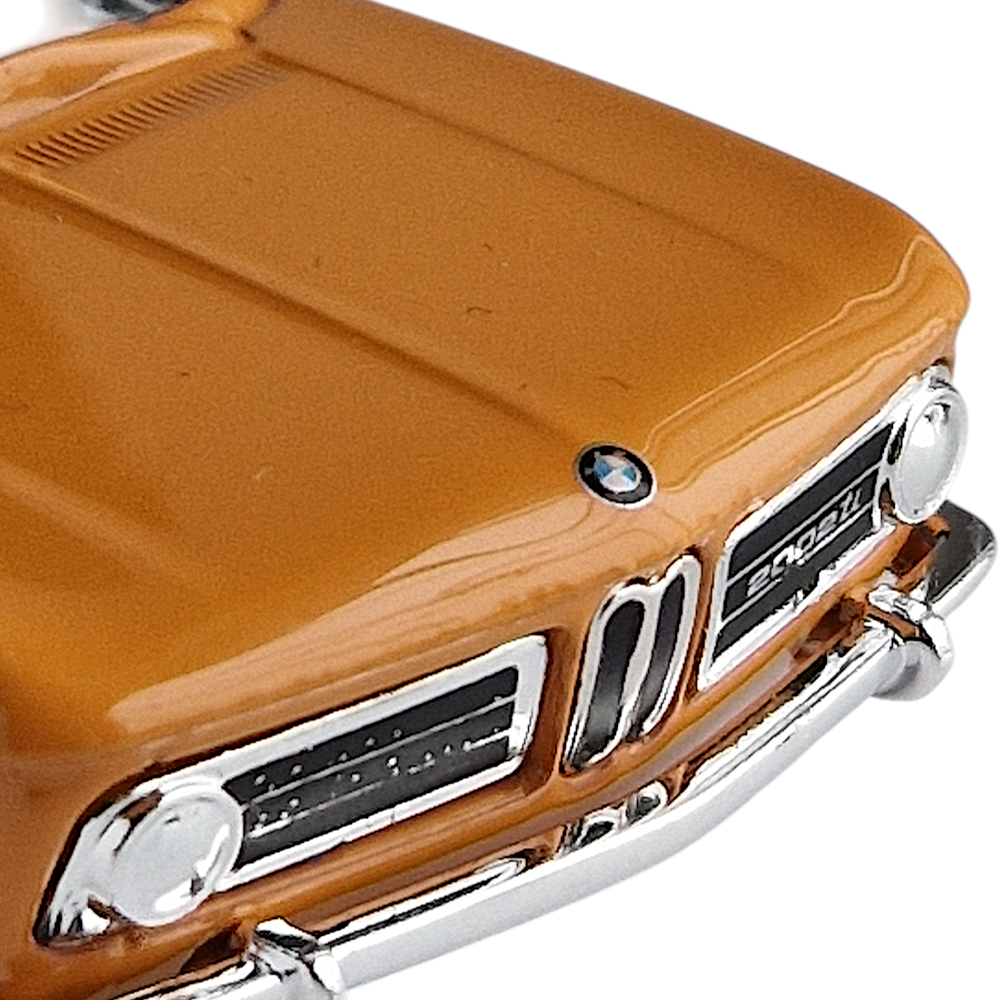 Auto BMW 2002 ti Pomarańczowy Model Metalowy Welly Otwierane Drzwi TOMDORIX